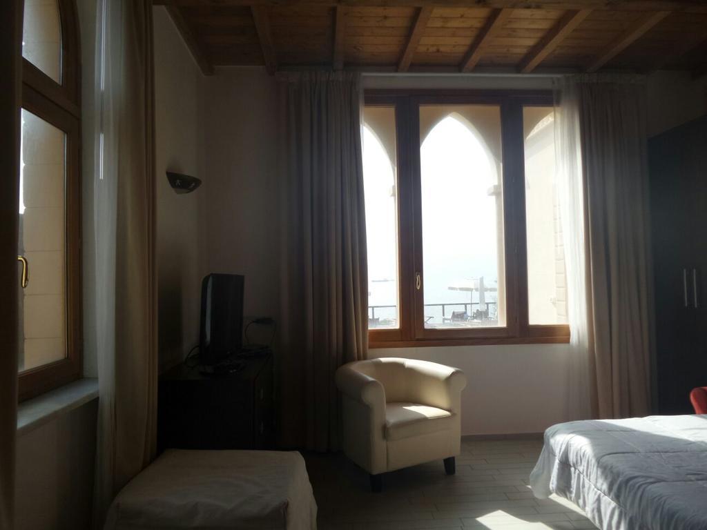 Cala Dei Mori Aparthotel Livorno Exterior foto